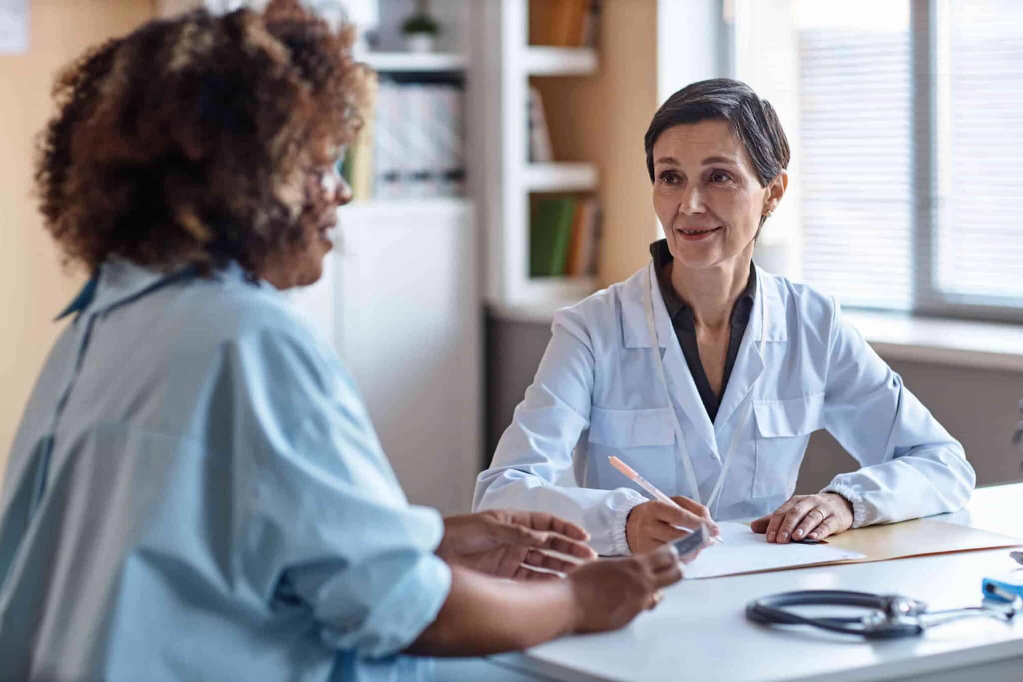 medical-professional-meeting-with-patient-in-office